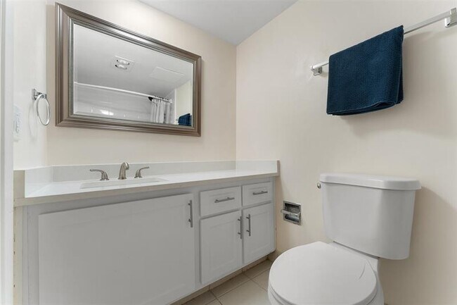 Building Photo - 2650 S Course Dr