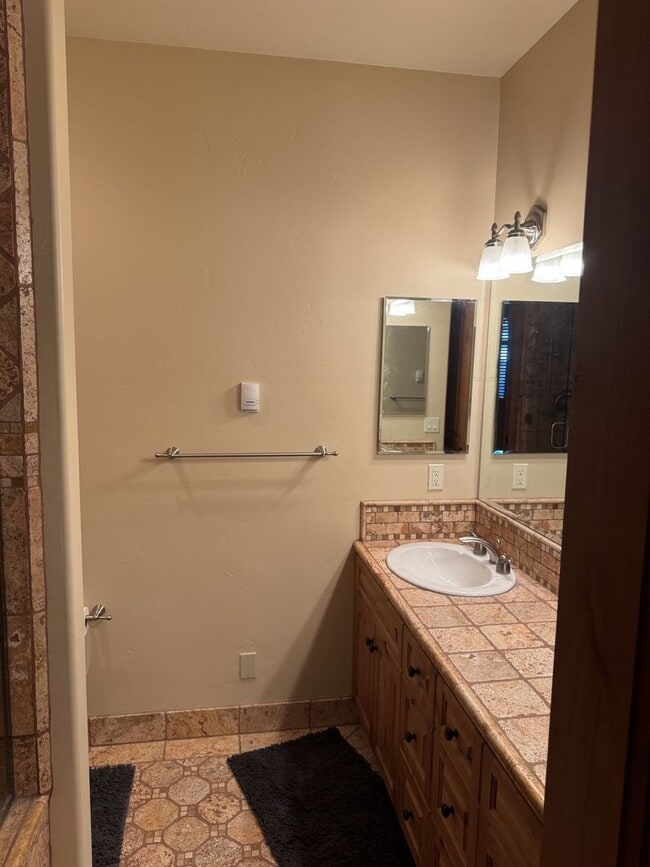 Building Photo - Luxury 5-Bedroom, 6-Bathroom Mountain Retreat – Hot Tub, Fireplaces, & More!