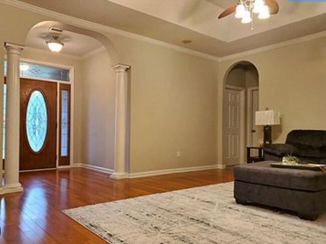 Building Photo - 313 Trent Rd