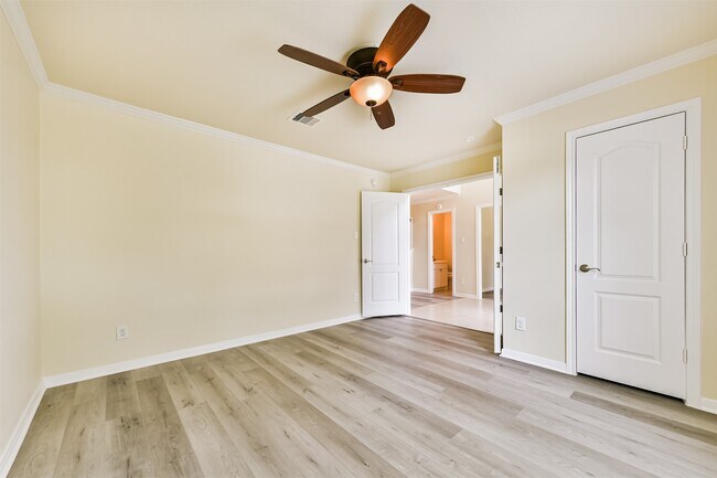 Building Photo - 2614 Brahman Dr