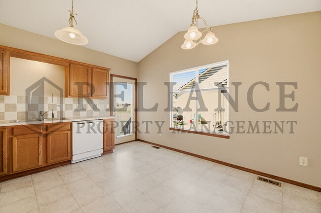 Building Photo - 9922 E Kinkaid Cir