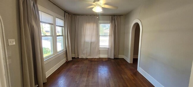 Building Photo - 4405 Red River St