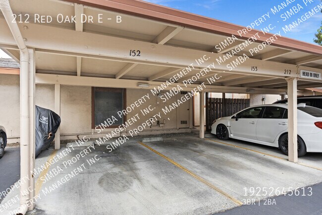 Building Photo - 212 Red Oak Dr E