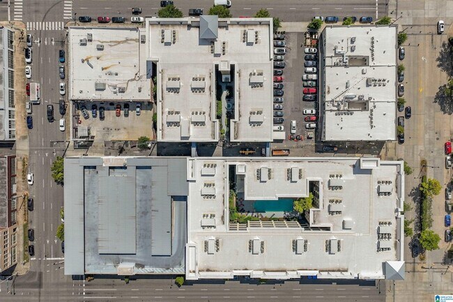 Building Photo - 2020 5th Ave S