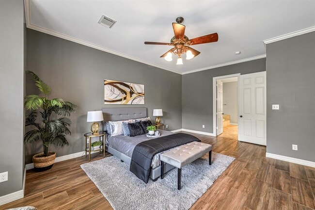 Building Photo - 4602 Gladesdale Park Ln