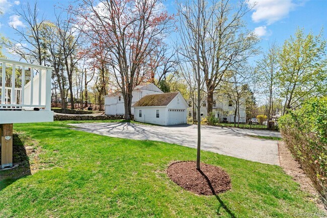 Building Photo - 12 Oakland Ct