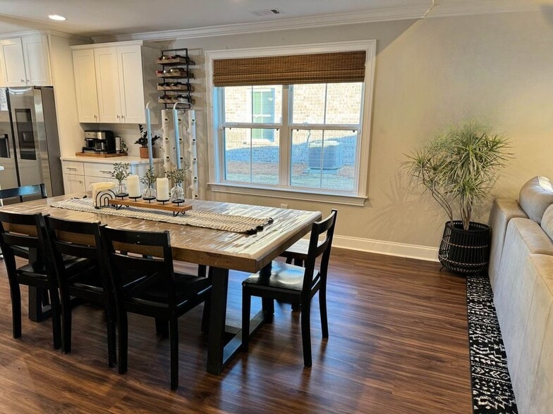 Building Photo - 120 Herman Dr