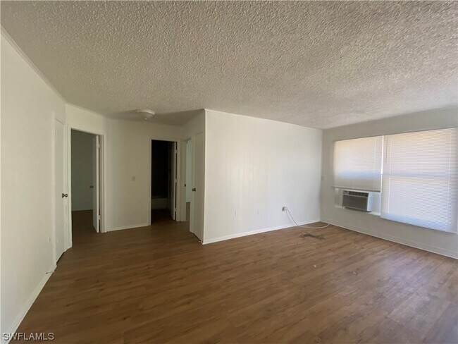 Building Photo - 3217 Jeffcott St