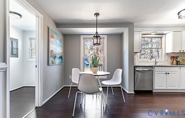 Building Photo - 10312 Genlou Rd