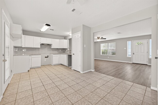 Building Photo - 8617 Mapletwist St