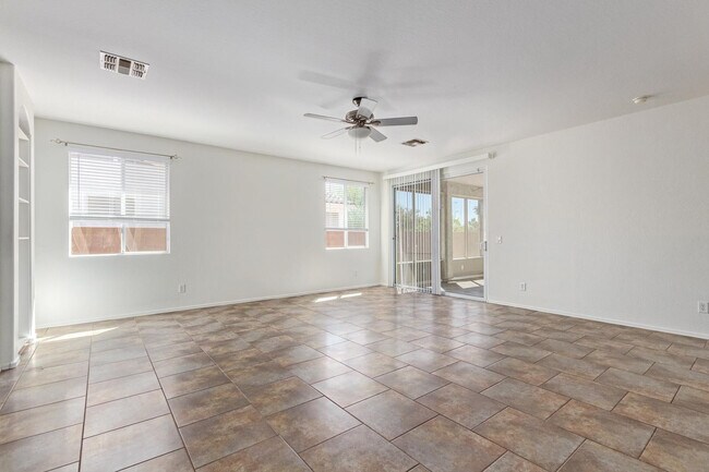 Building Photo - 7407 W Darrow St