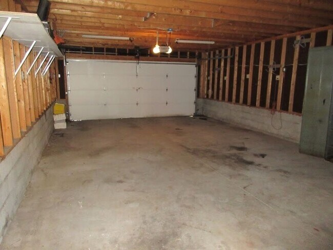 Building Photo - Rare Brick Single Family House On Goodale Park