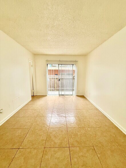 Building Photo - 4475 Jurupa Ave