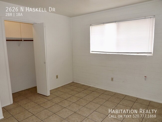 Building Photo - 2626 N Haskell Dr
