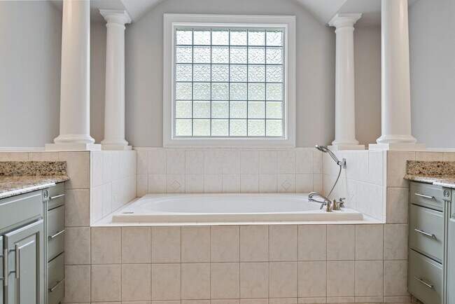 Building Photo - 3578 Farmstone Ct