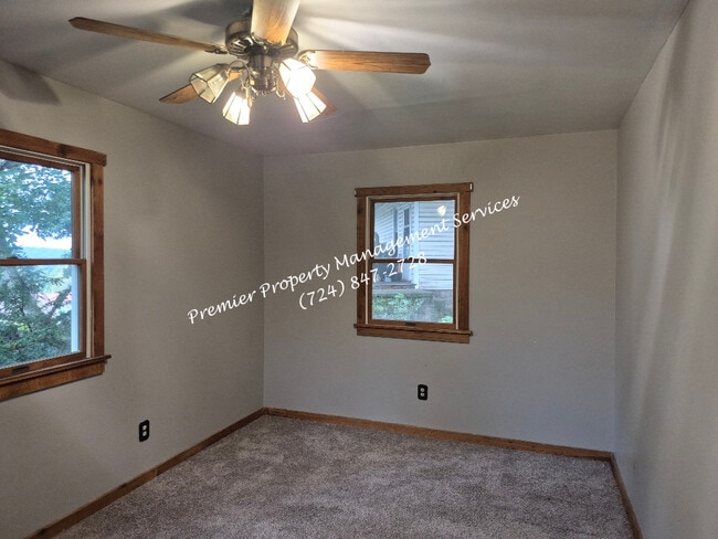 Building Photo - 3811 Sunflower Rd