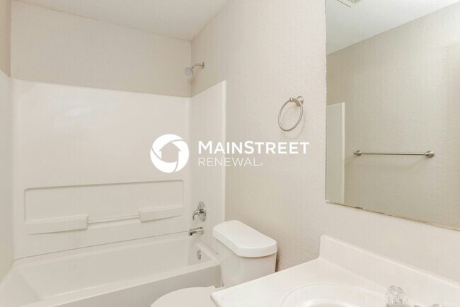 Building Photo - 3 Bedroom Pet-Friendly Home in San Antonio, TX with Main Street Renewal