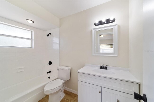 Building Photo - 3209 SE 33rd Ct