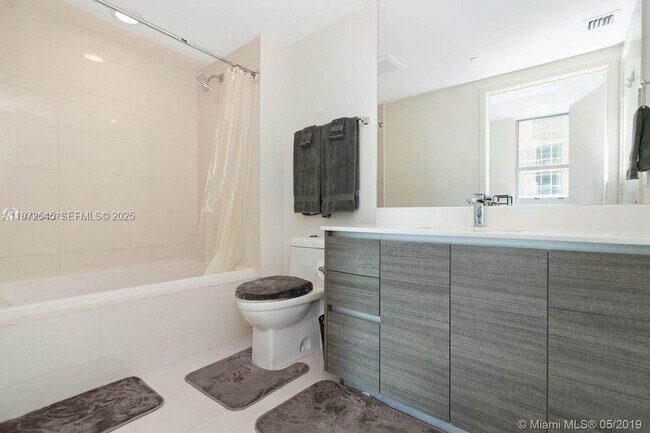 Building Photo - 1100 S Miami Ave