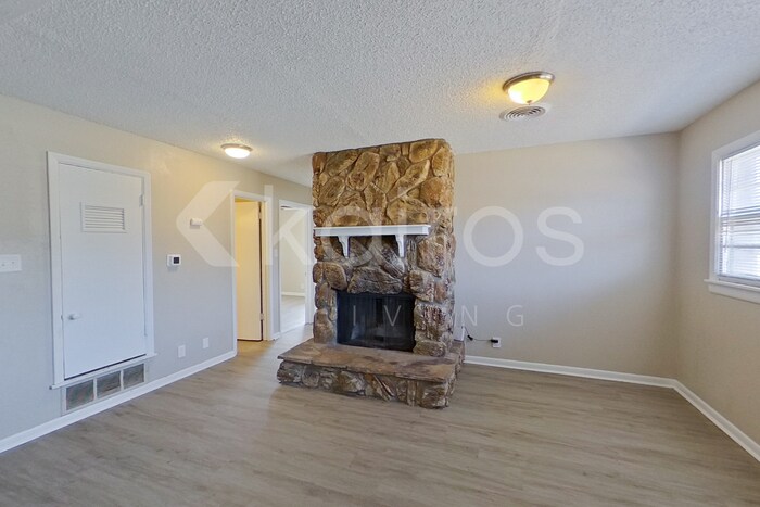 Building Photo - 1509 Bell St