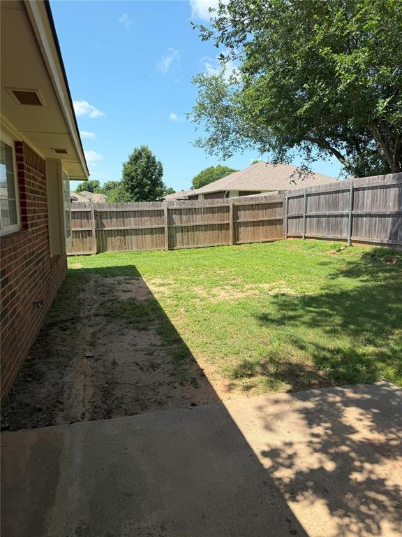 Building Photo - 1421 Teakwood Dr