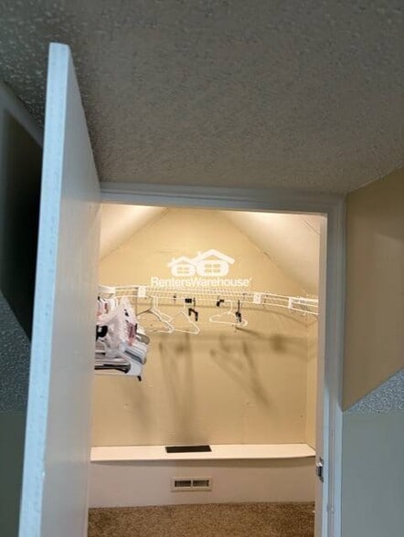 Building Photo - 415 Decatur Ave N