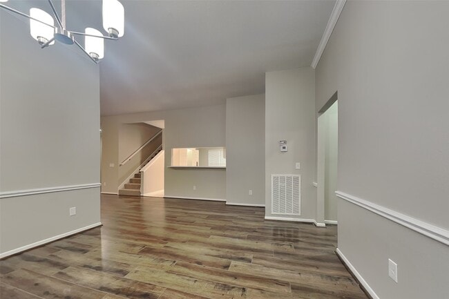 Building Photo - 7102 Blanco Pines Dr