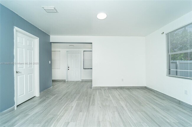Building Photo - 5725 NW 24th Ave