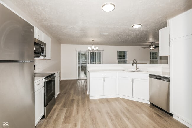 Building Photo - 9125 Timpani Way