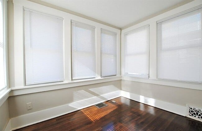 Building Photo - 114-116 38th St