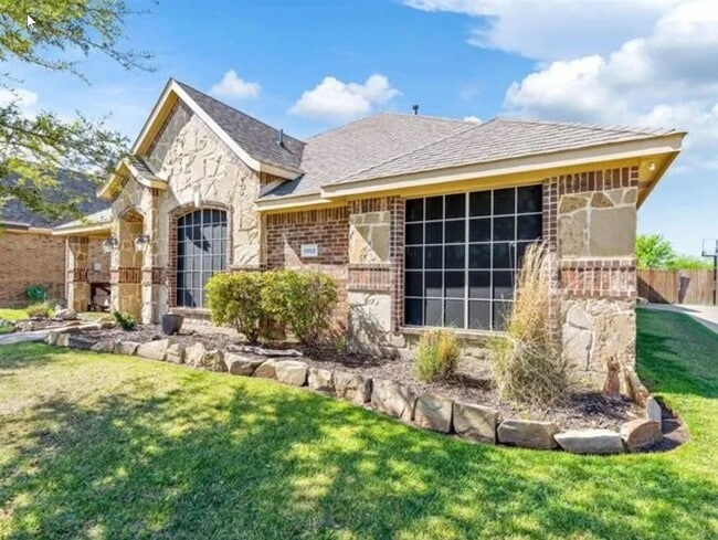 Building Photo - 1052 Lufkin Ln