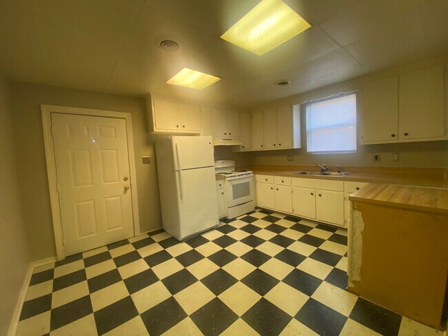 Building Photo - 314 W Leigh St