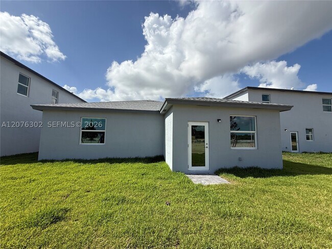 Building Photo - 19623 Southwest 337th Terrace