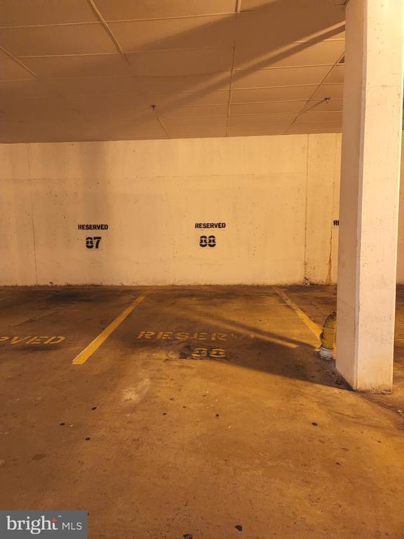 Building Photo - 1504 Lincoln Way