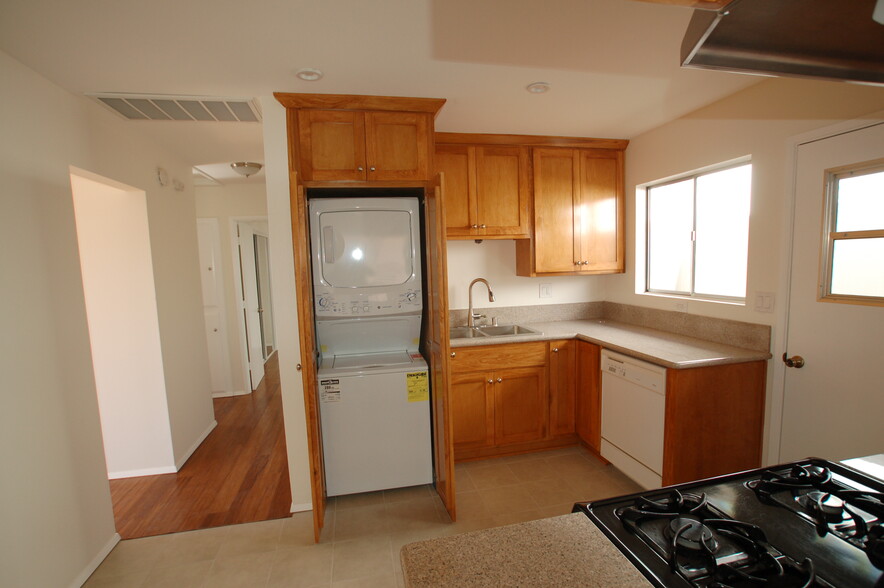 Building Photo - 525 Penn St