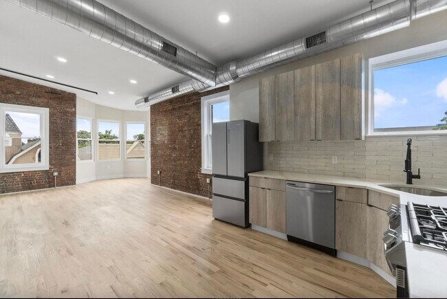 Building Photo - 21 W 20th St