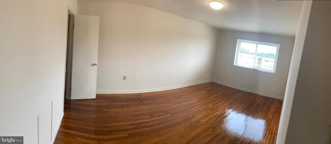 Building Photo - 6432 Edsall Rd