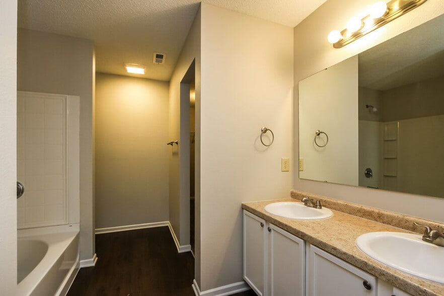 Building Photo - 10743 Timothy Ln