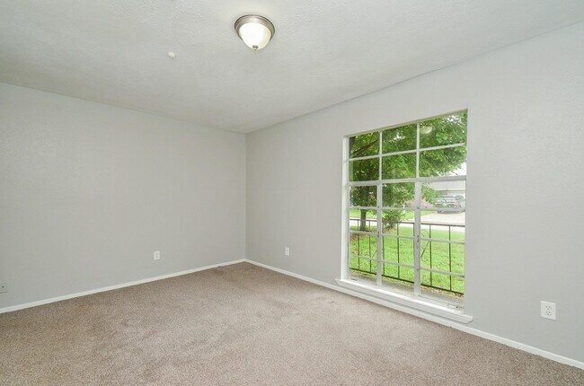 Building Photo - 4522 Donalbain Dr