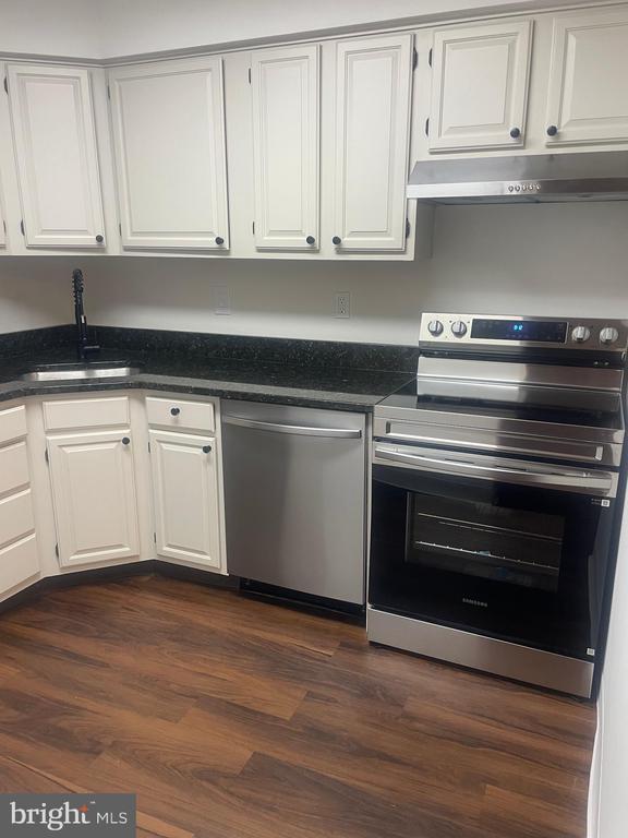 Building Photo - 1019 Ravens Crest Dr