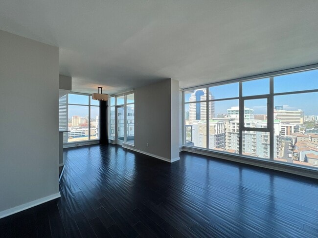 Building Photo - Downtown Long Beach - West Ocean - 1 Bedro...