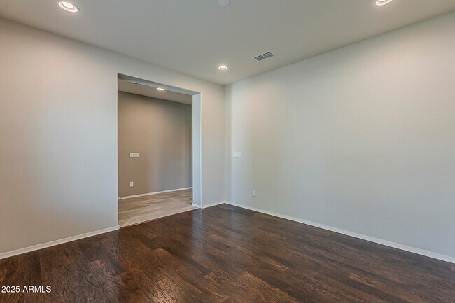 Building Photo - 10819 W Bronco Trail