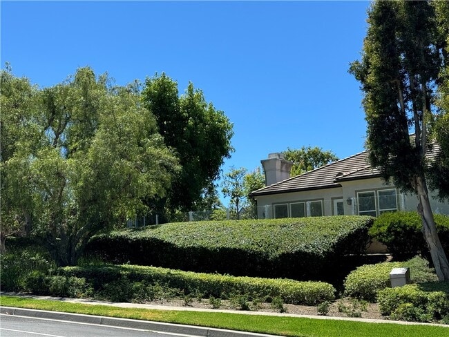 Building Photo - 19 Vernon