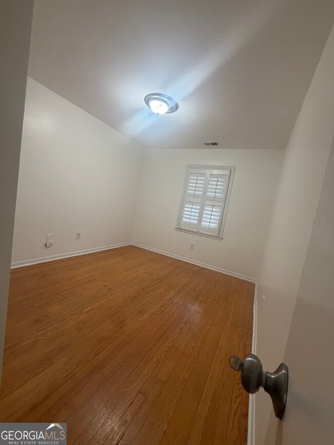Building Photo - 981 Woodward Park Dr