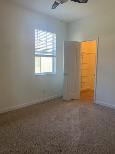 Building Photo - 9488 SW Merlin Ct