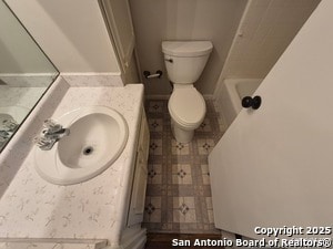 Building Photo - 205 Maple Dr