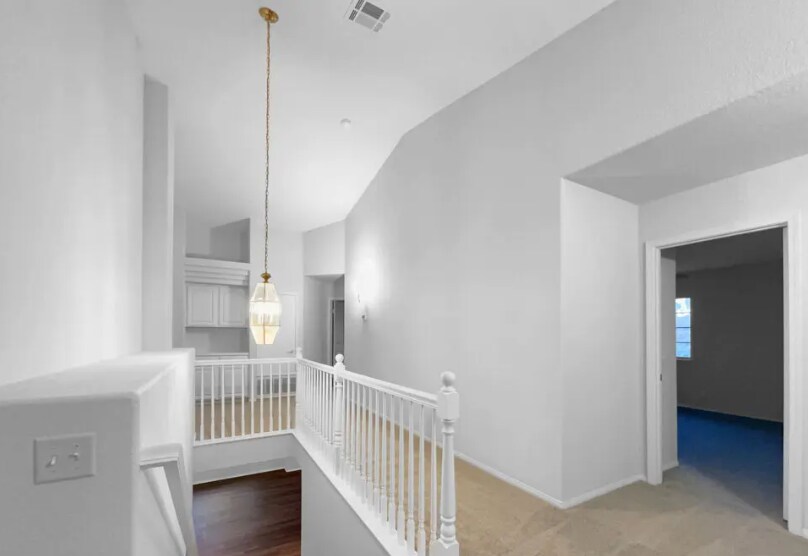 Building Photo - 7323 Ojai Dr