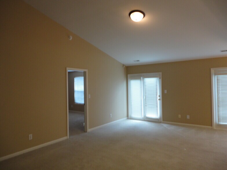 Building Photo - 81 W Quail Wood Ln