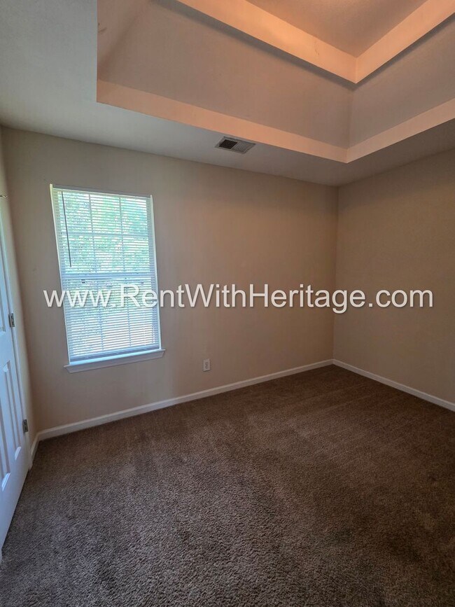Building Photo - 6535 Manor Creek Dr