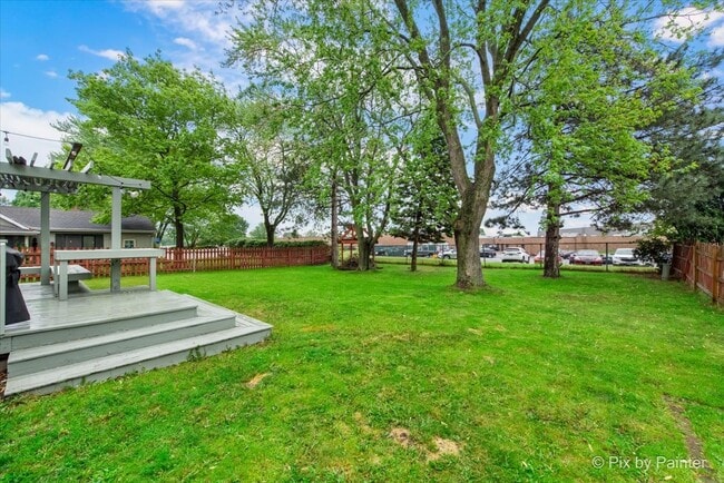 Building Photo - 605 Dartmoor Dr